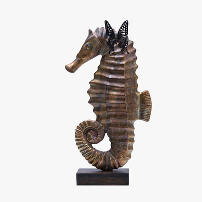 Hippocampe cuivrée papillon sculpture en résine