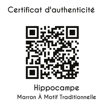 certificat d'authenticité Hippocampe marron à motif traditionnel sculpté en résine. 